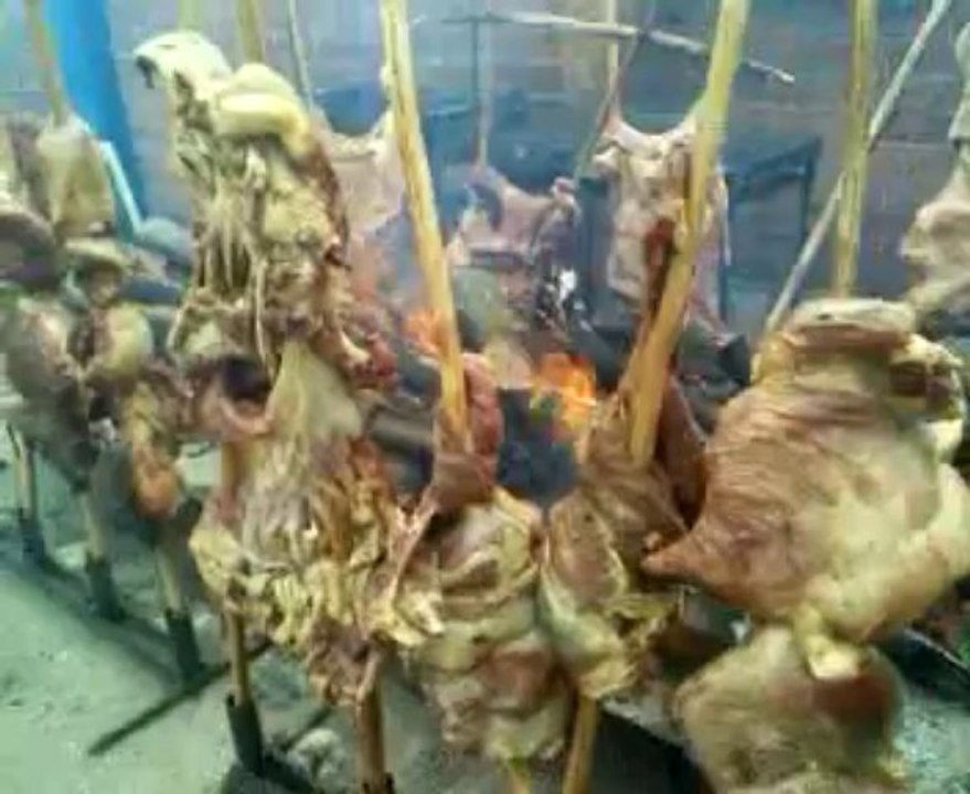 a fuego lento Carne a la llanera, ternera, mamona, cochinillo, costillas de lechón, parrillada, preparado en su hogar por A fuego lento "la mejor carne del planeta. web: afuegolento.wix.com/carne