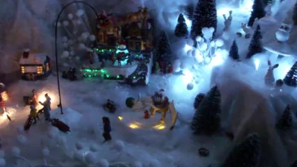 2013  MON VILLAGE DE NOEL 2013 ET LA FORET ENCHANTEE