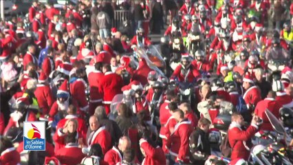 Rassemblement des Pères-Noël à Motos
