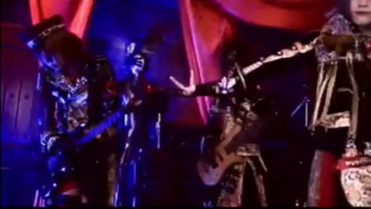 LILIA (FULL PV) - Royz