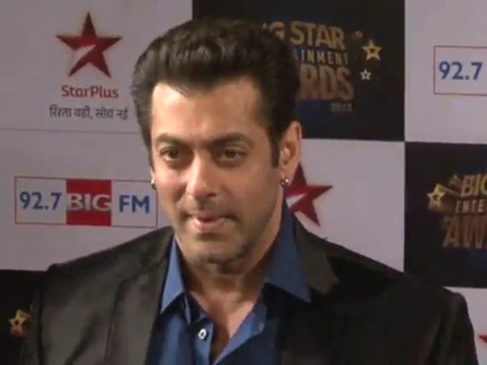 Celebrities & Highlights of Big Star Entertainment Awards 2013
