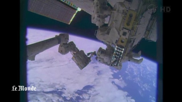 Sortie dans l'espace pour deux astronautes à la veille de Noël