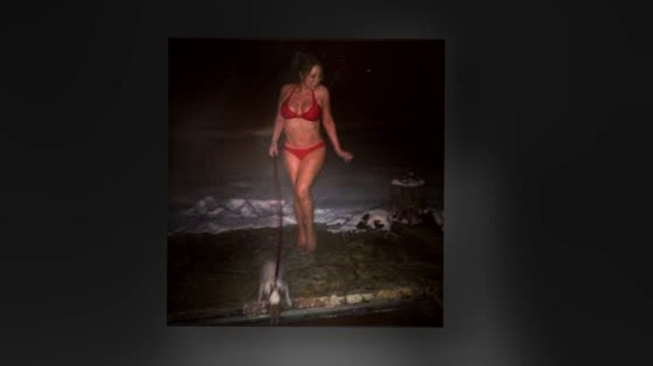 Mariah Carey teilt weihnachtliches Bikinibild