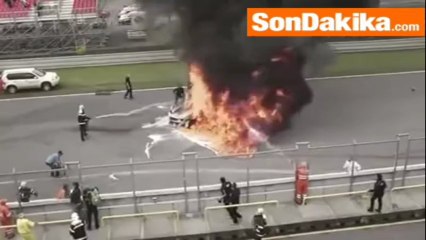 Lamborghini Sürücüsü Feci Kazadan Mucize Eseri Kurtuldu