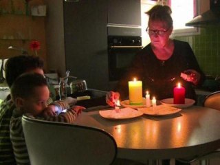 Tempête Dirk: des fêtes de Noel à la bougie - 24/12