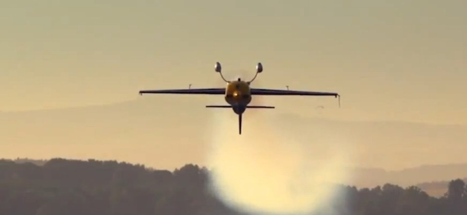 Amazing World II (People Are Awesome)