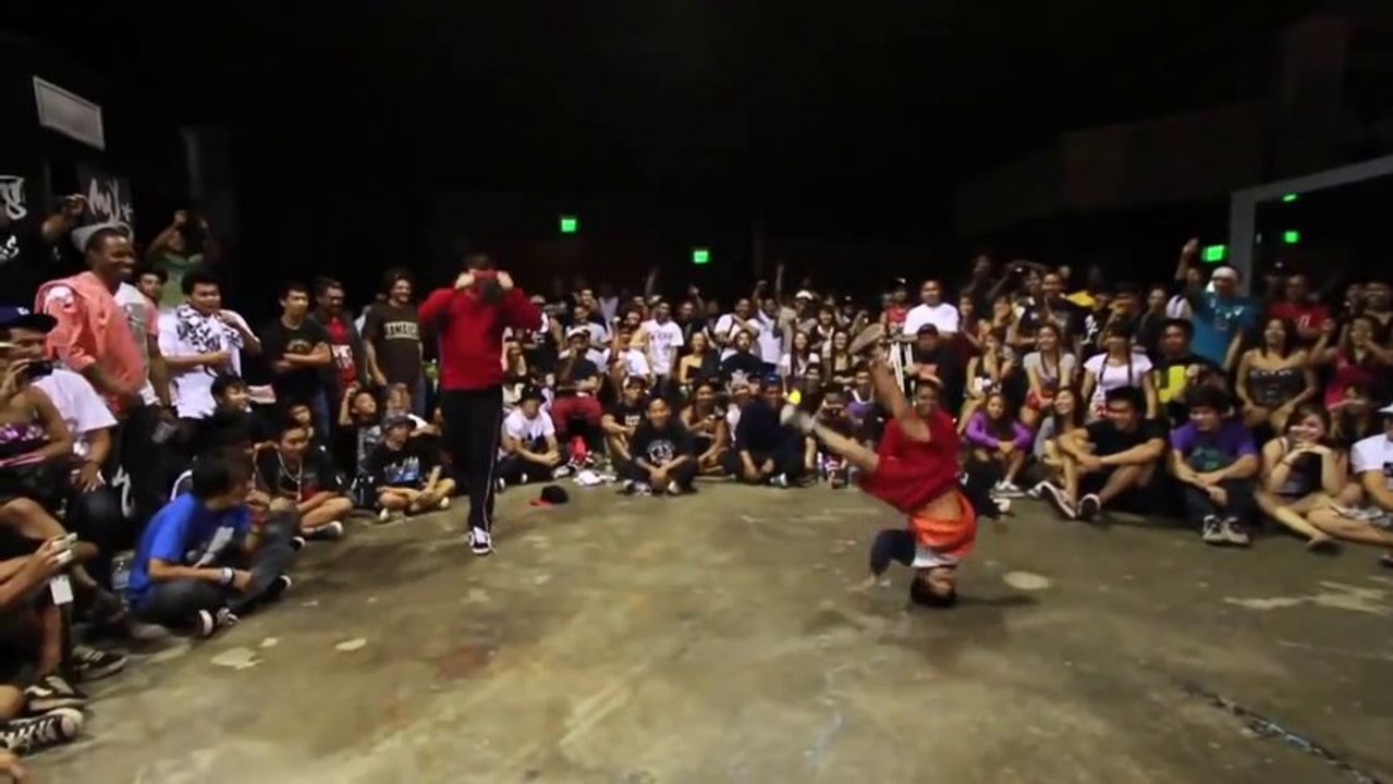 Child challenges the best dancer in the world and humiliates him