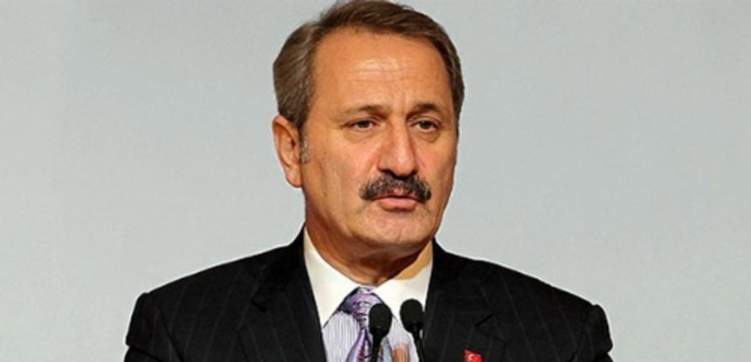 Bakan Zafer Çağlayan İstifa Etti
