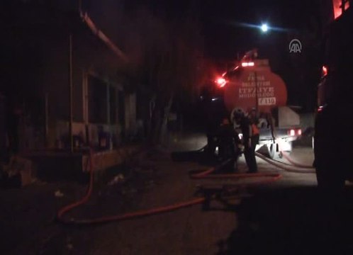 Fatsa'da Araba Boyası Satılan İş Yerinde Yangın