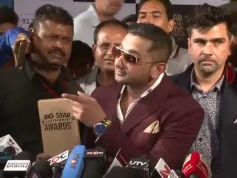 Hunny Singh After Getting Best Singer Male Big Star Entertainment Awards