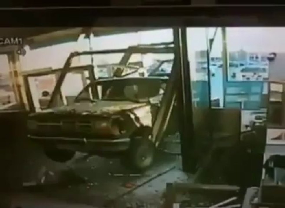 Emergency Customer - Oops !!!