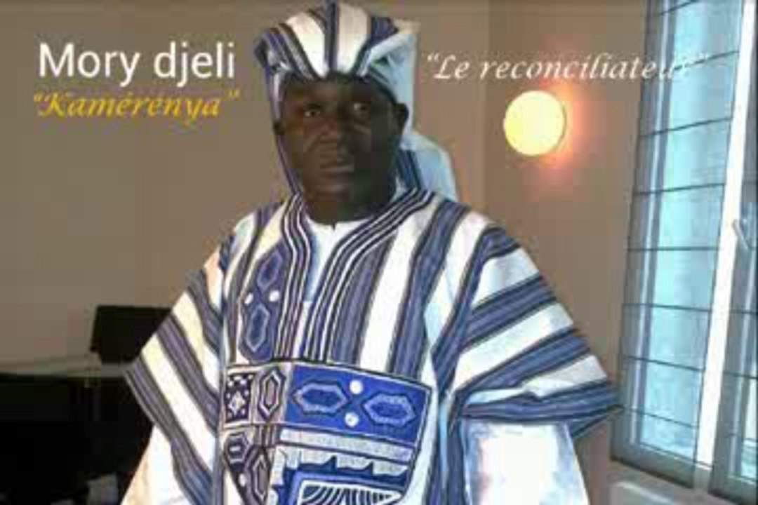 Mory Djéli Deen Kouyaté chante en faveur de la paix et de la réconciliation nationale