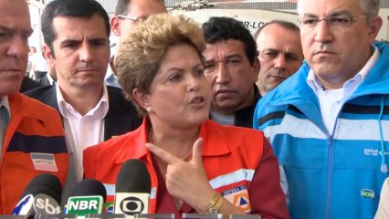 'Nunca vi tanta água', diz Dilma ao sobrevoar áreas alagadas no ES