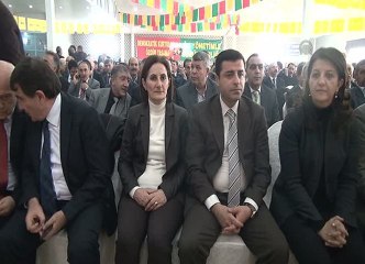 Selahattin Demirtaş Bakanların İstifalarını Değerlendirdi