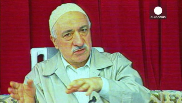 Corruption en Turquie : le gouvernment vacille, Erdogan dénonce un complot de la confrérie Gülen