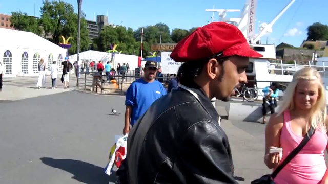 Electric shock Magic with Beautiful girls by Sabir Ali Magician | Oslo Norway | Street Magic | Electric Touch Plus + | Sabir Ali Magician | Illusionist | Magician in Karachi | Magician in Pakistan