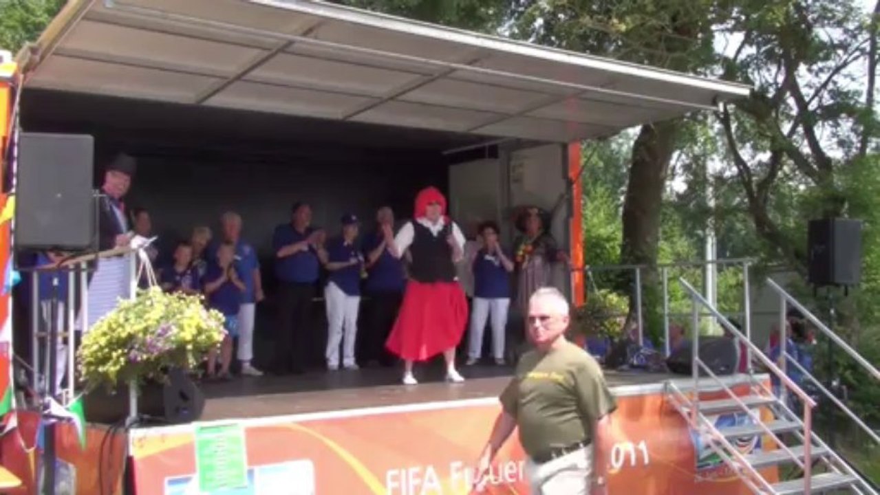 Schlebuscher Clowns bei Sommerkarneval (2/3) (14.07.2013)