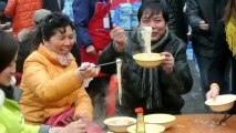 الصينيون يحتفلون بعيد ميلاد ماو