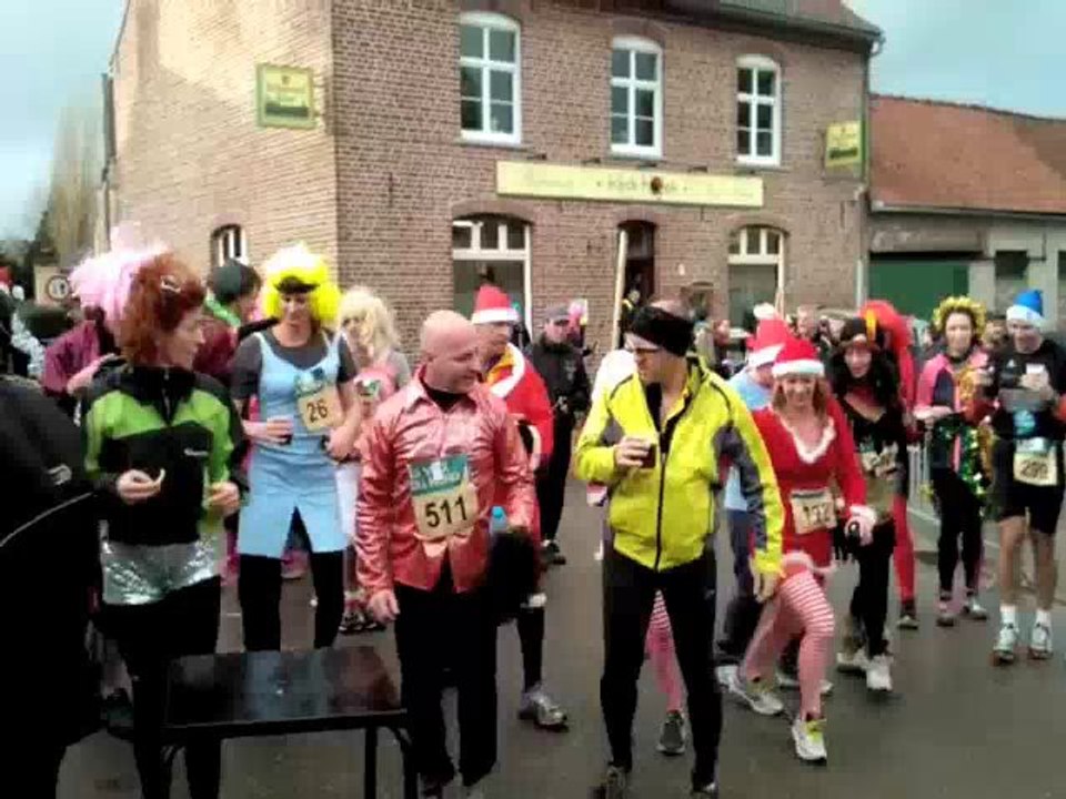 Ambiance de folie à la course de Noël des moulins