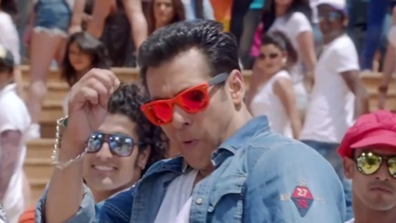 Salman Khan "Jai Ho Song" Baaki Sab First Class...
