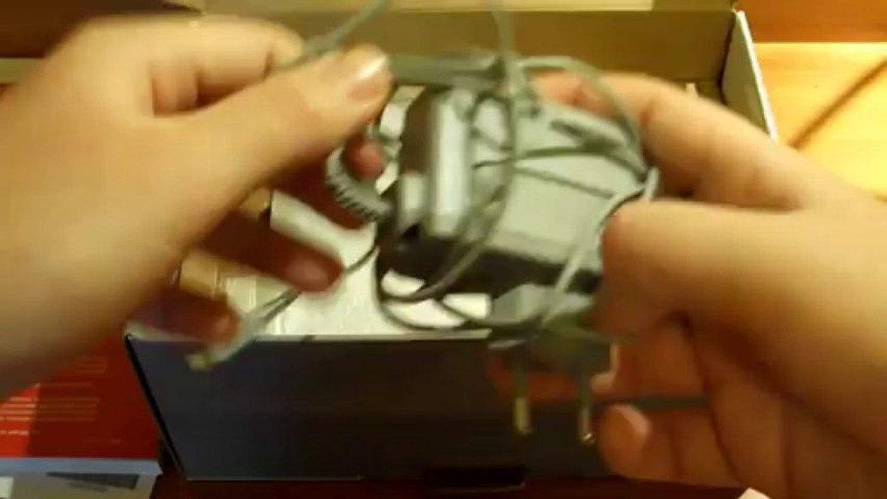 Unboxing Nintendo 3DS
