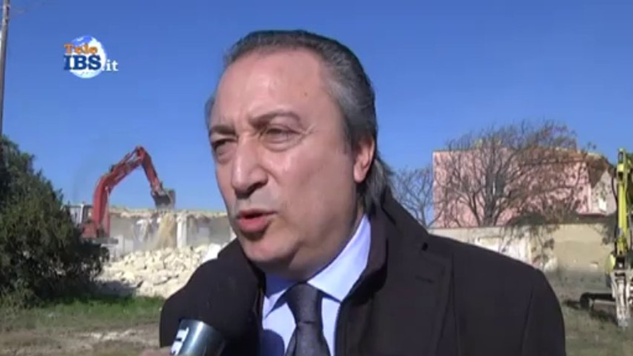 2013-12-17 Abbattuto l'Immobile Abusivo di Ruggirello