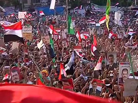 В столице Египта взорвали автобус