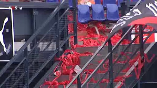 30-01-2012 De Kuip kraakt tijdens de Klassieker