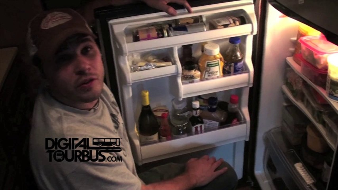 Cornmeal - BUS INVADERS Ep. 328