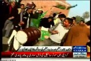 PMLN workers attacked Nawaz Sharif’s Birthday Cake in Multan