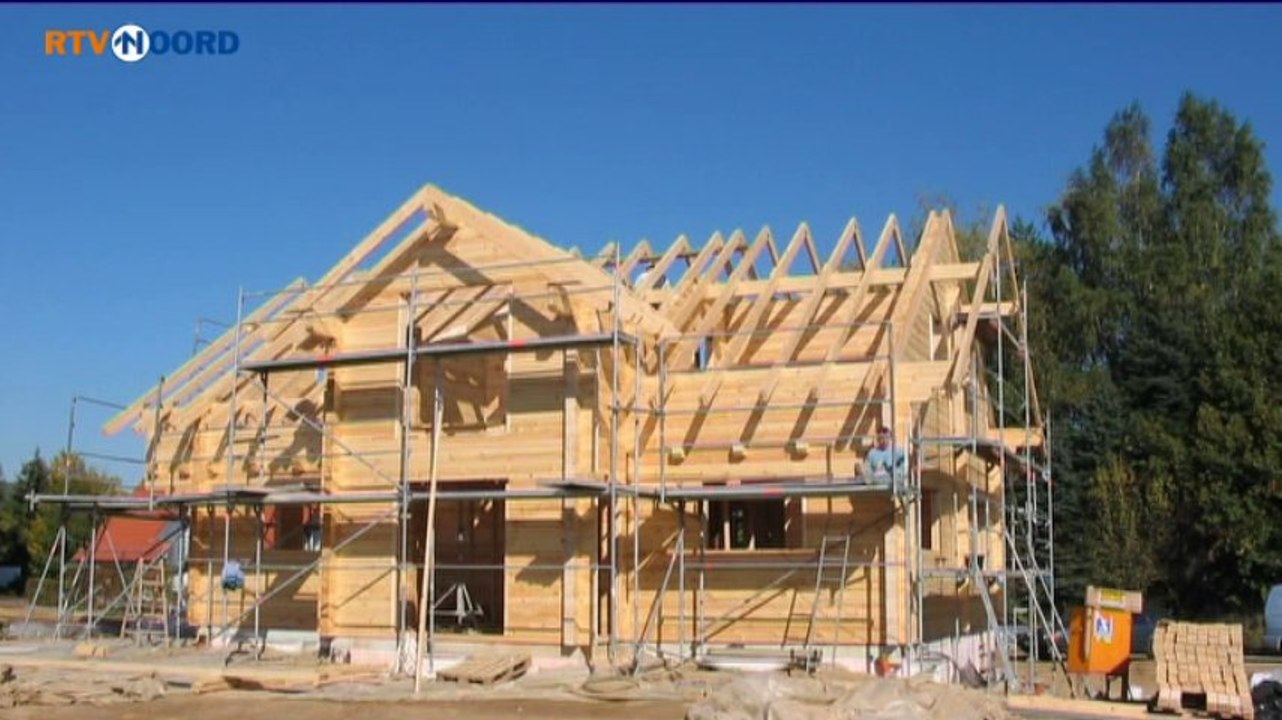 Houten huis oplossing voor aardbevingsgebied - RTV Noord