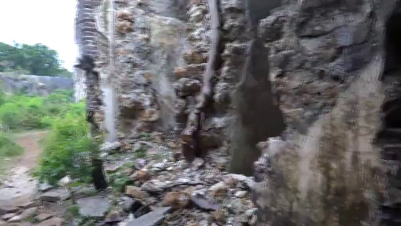 Nouvelle Caledonie: Ruine de la prison des communards.