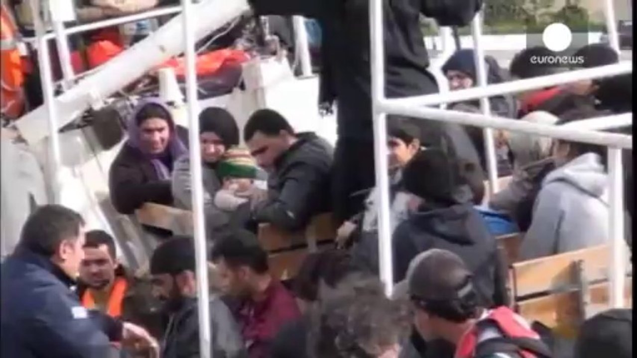 Grecia intercepta una embarcación con 94 inmigrantes ilegales