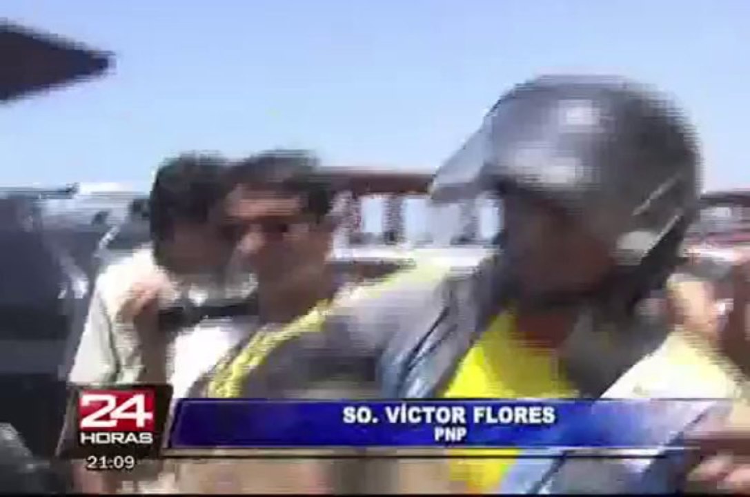 Rescatan a perro atrapado en acantilado de la Costa Verde
