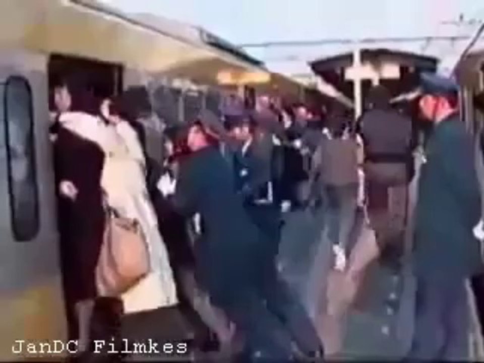 OMG I never saw such a crowded Train