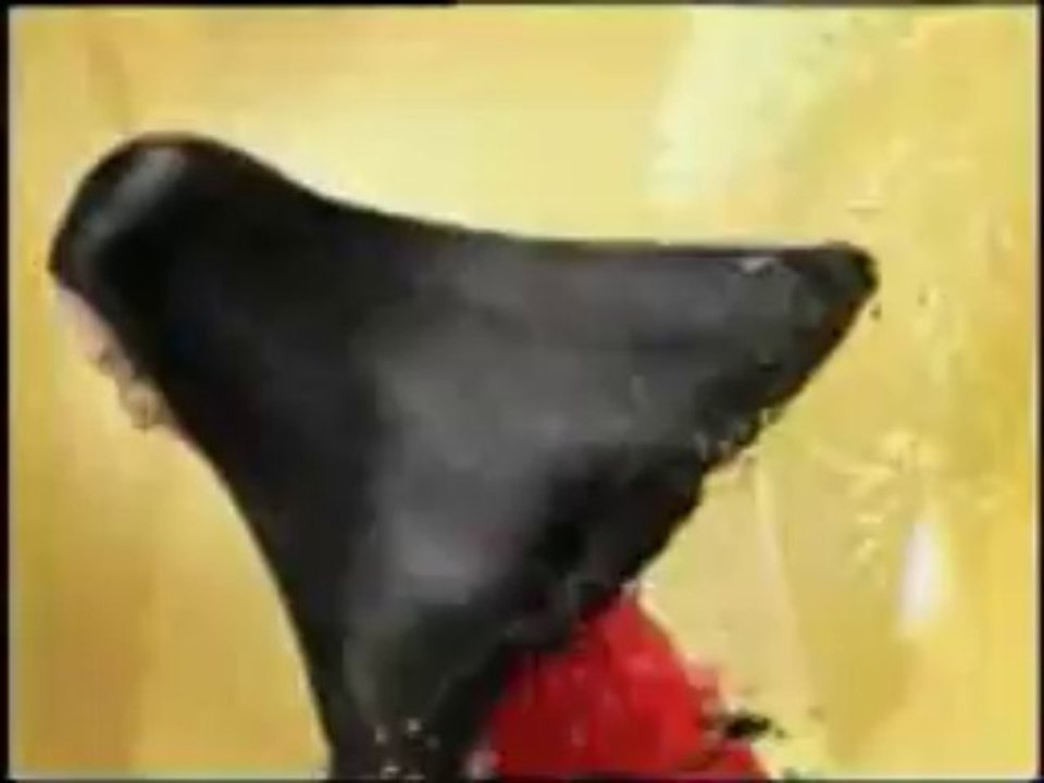 Slek Shampoo Commercial_clip3