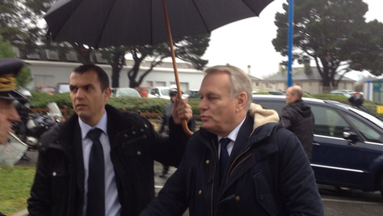 Jean-Marc Ayrault à l'agence Pôle Emploi Marine