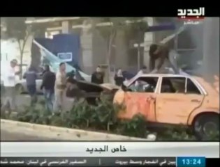 A Beyrouth, la rue dévastée après l'explosion d'une voiture piégée