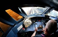 Dans la cabine de pilotage du TGV-Est entre Metz et Paris