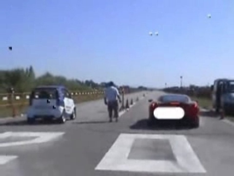 Smart Diablo vs. Ferrari !