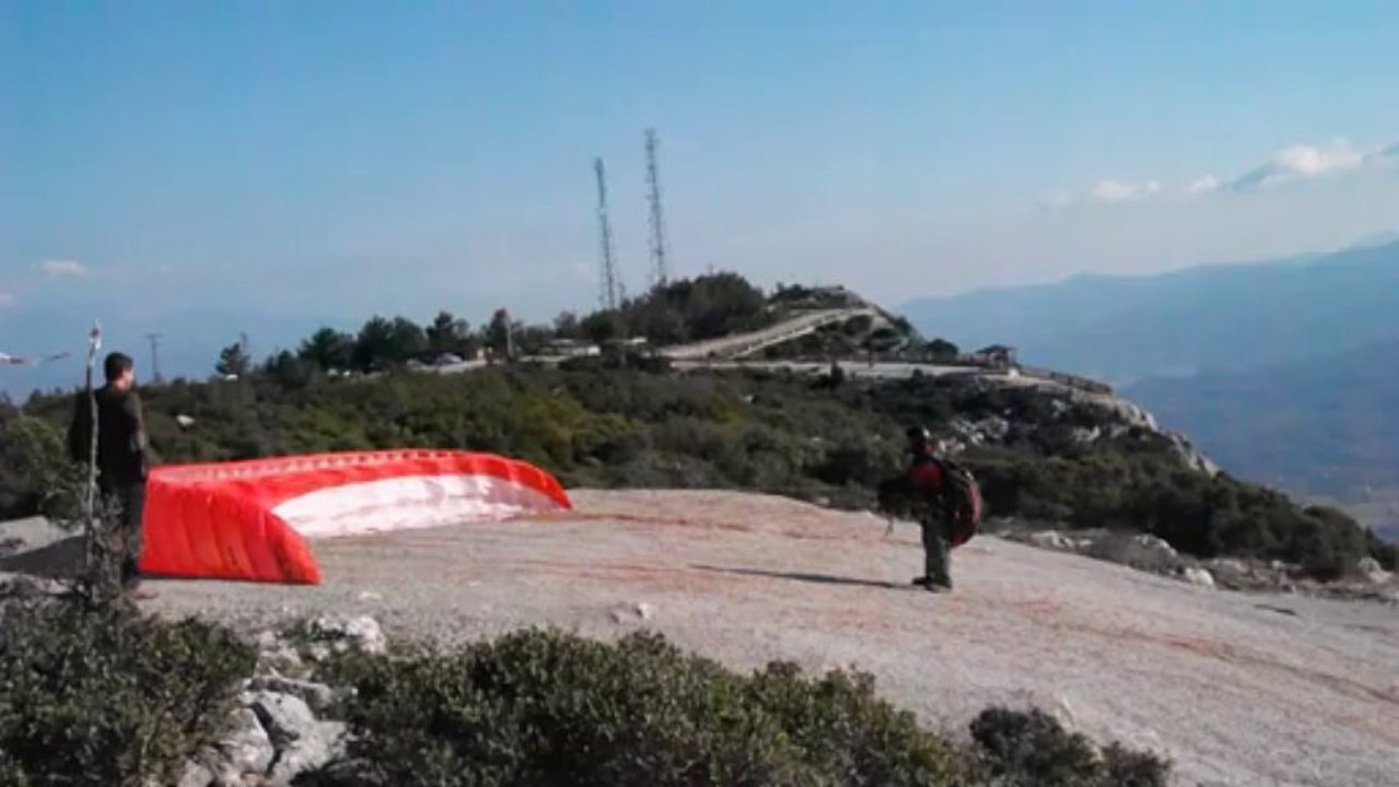 Gökova Sakar tepe. Tekmeli uçuş. Kadir Yaraşlı 20/12/2013