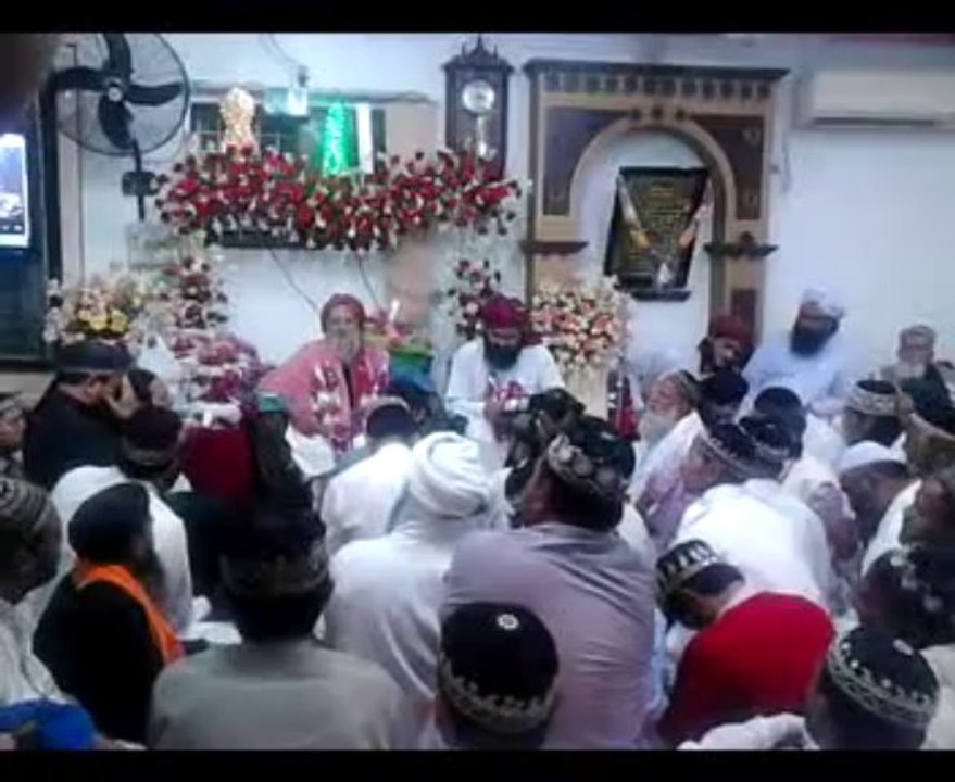 20-11-2013 Part II @ Aastana e Aalia Qadriya Baseeriya Qadeeriya Rasheedia .........