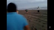 jugando en la playa