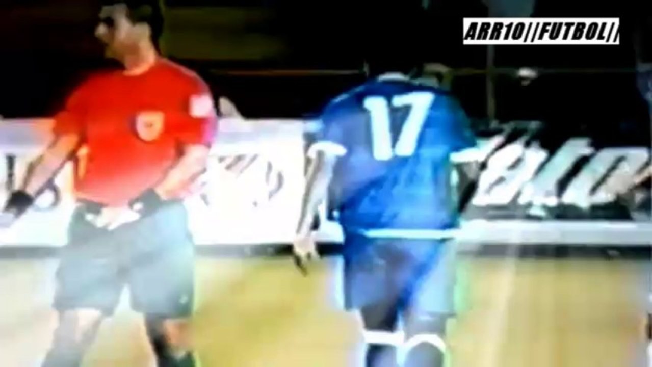 Cristian CastilloThe Wonder Boy[HD] - YouTube