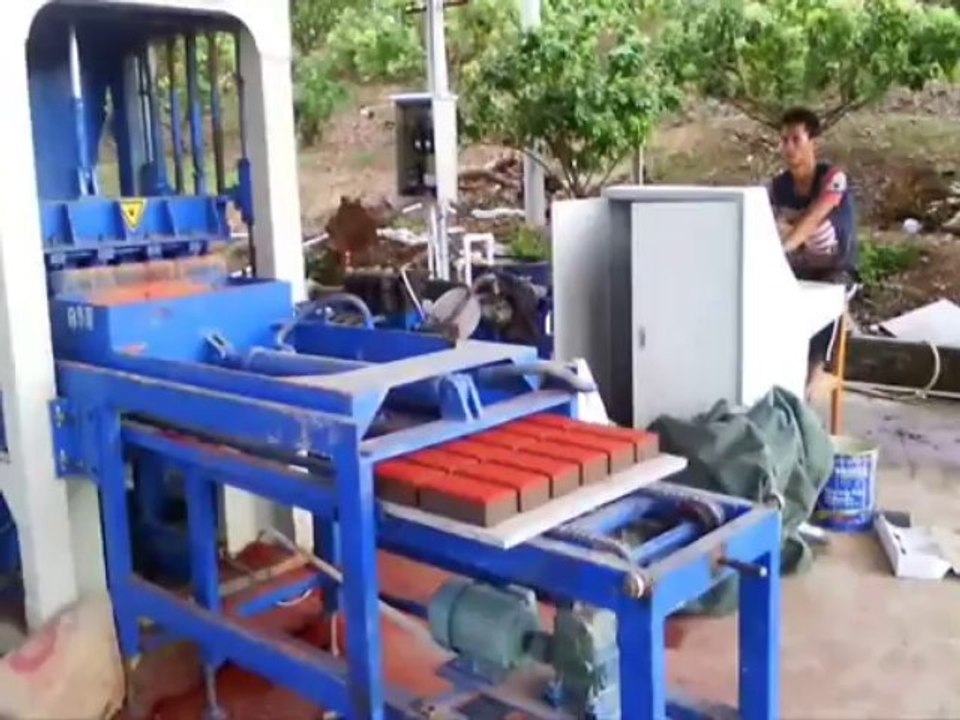 QT3-25 semi-auto brick making machine for color paver brick