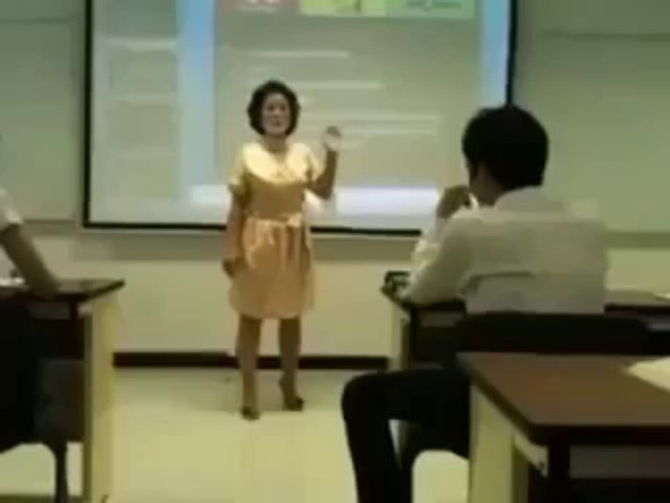 never use phone in class