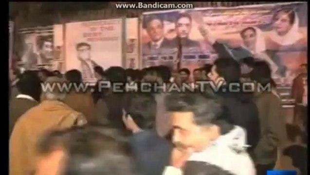 Bilawal Chowrangi area has become tense area after PTI and PPP worker come face to face. PTI workers are holding a protest on illegal blockade of in and around Bilawal around, while PPP workers said that they have put the blockade due to the risk of att