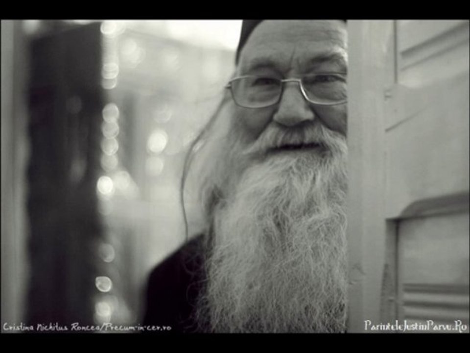 Parintele Justin la Nasterea Domnului. Cant de Maica Neonila si Foto de Cristina Nichitus Roncea