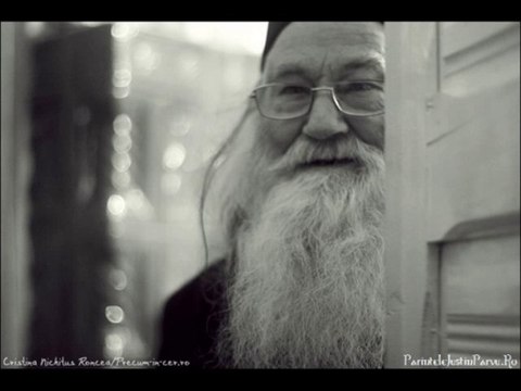 Parintele Justin la Nasterea Domnului. Cant de Maica Neonila si Foto de Cristina Nichitus Roncea