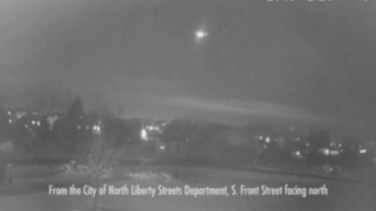 Meteor sighting: Huge 'fireball' streaks across...